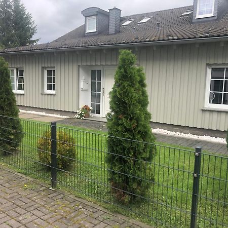 Ferienwohnung Am Rothaarsteig บาด แบร์เลอบวร์ก ภายนอก รูปภาพ